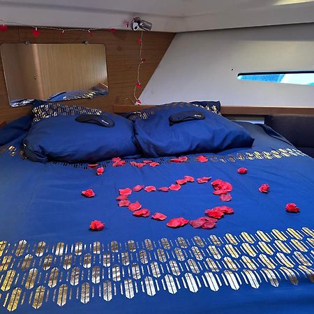 Bateau Nuit Insolite Hotel La Rochelle  Exterior photo
