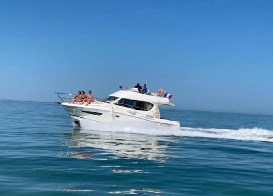Bateau Nuit Insolite Hotel La Rochelle  Exterior photo