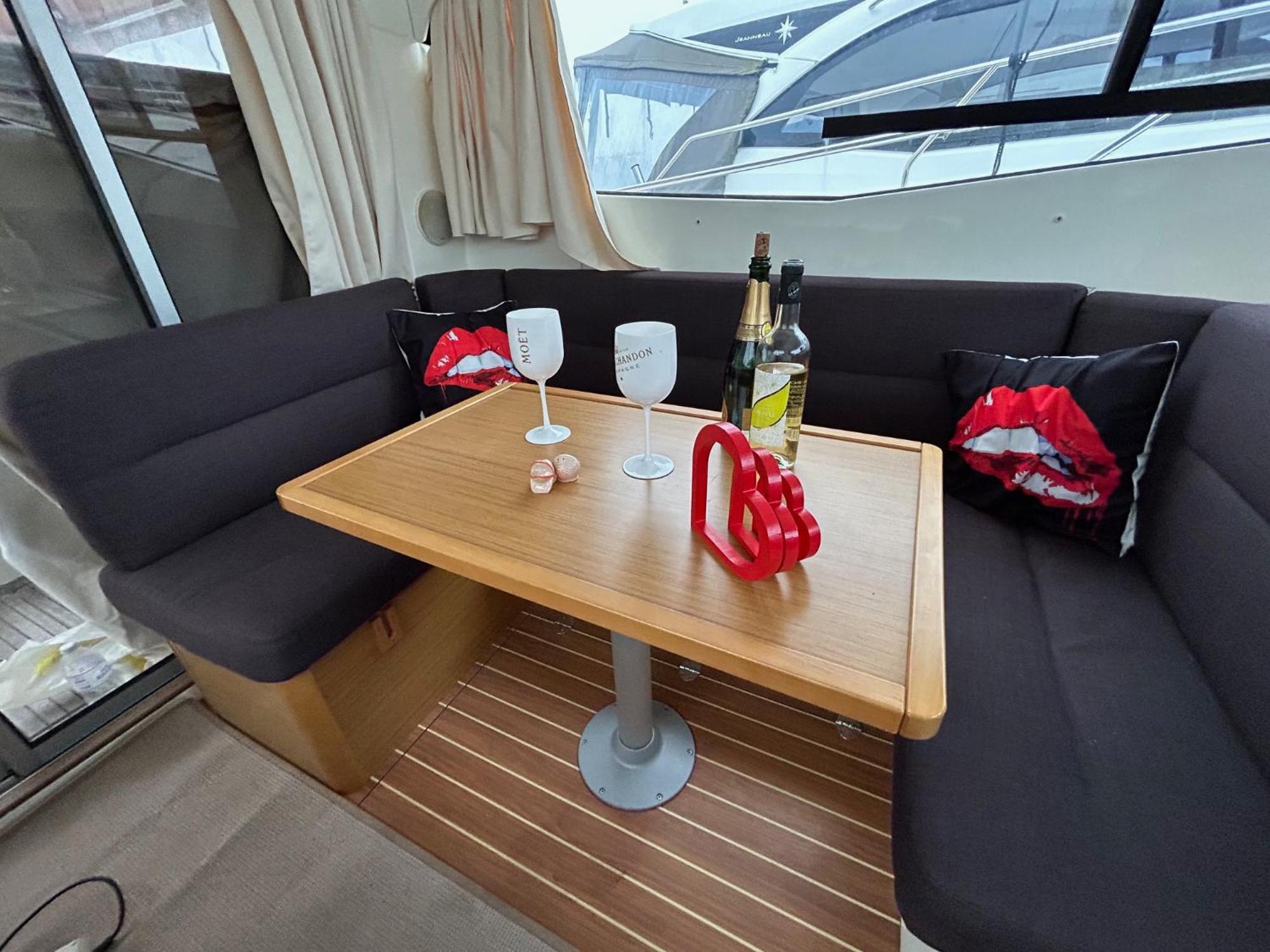 Bateau Nuit Insolite Hotel La Rochelle  Exterior photo